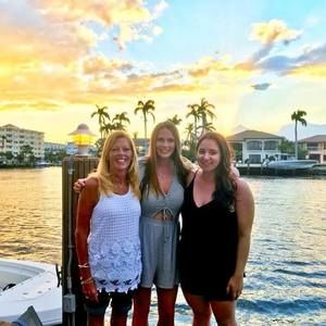 Meet your Posher, Caroline